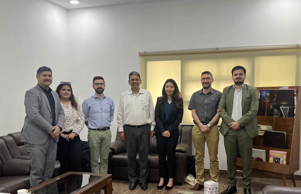 डेटा विज़ुअलाइज़ेशन में रंगों के उपयोग पर विशेषज्ञ व्याख्यान का आयोजन